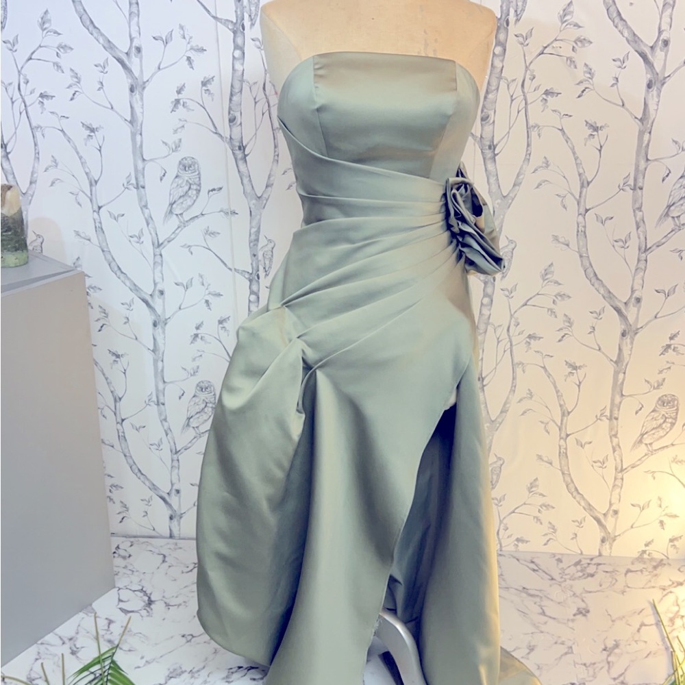 Size 8 gown